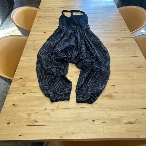 Stylish freepeople Movement Black and Gray Women's harem pant Jumpsuit size M - Picture 11 of 13